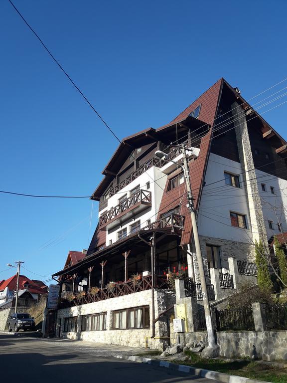Отель Magic Club Буштени Экстерьер фото
